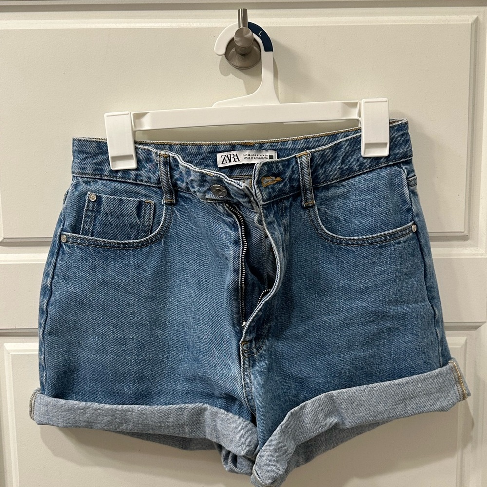 Zara Women's Blue Denim Shorts